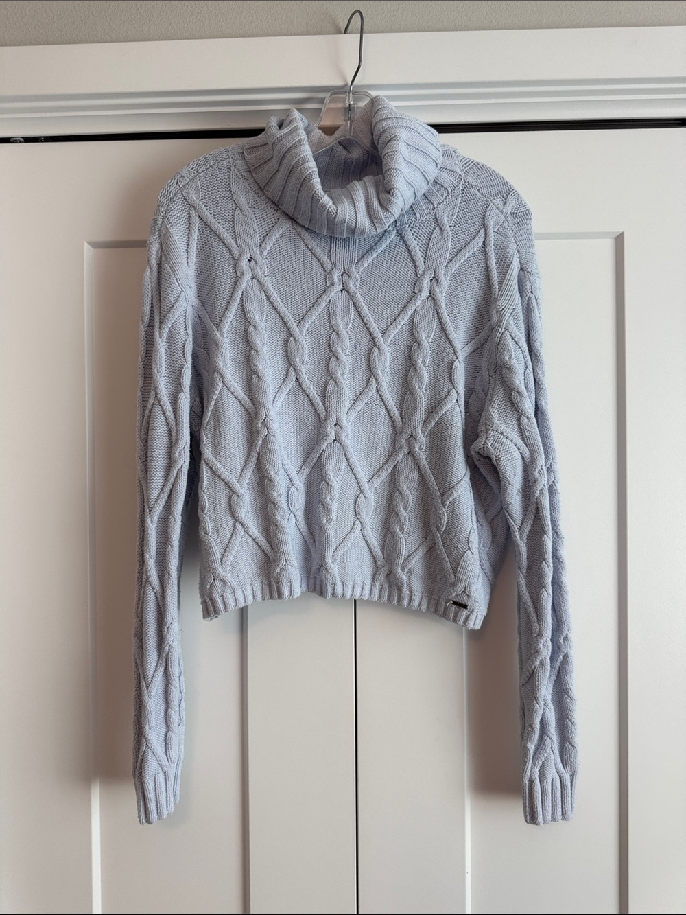 Hollister Cable Knit Turtleneck Cropped Sweater